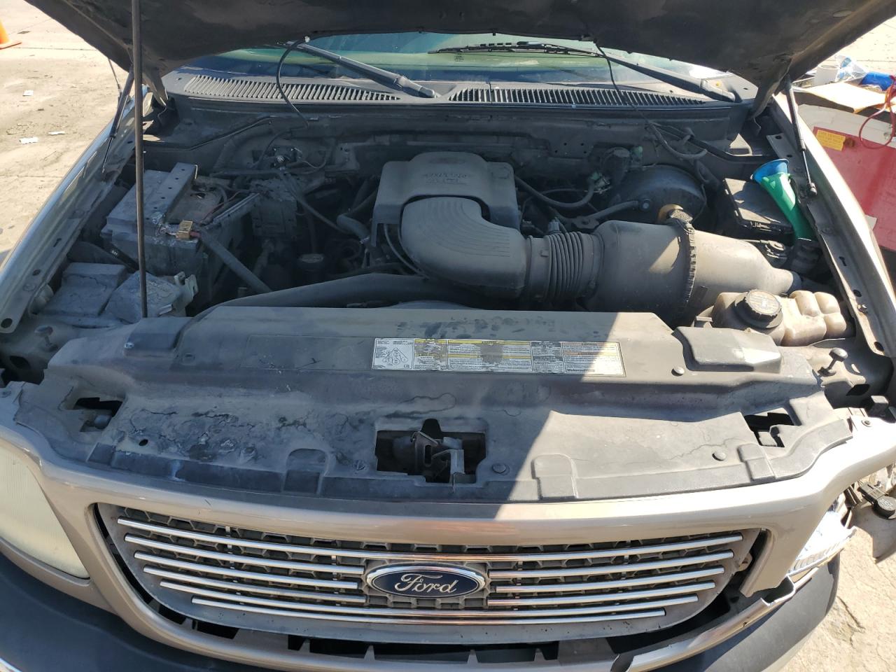 2001 Ford F-150 VIN 1FTRW07W91KE95580 Copart auction photo, side / front end damage thumbnail 11