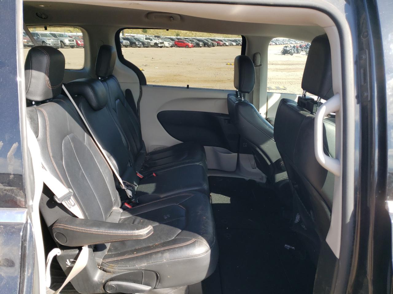2017 Chrysler Pacifica VIN 2C4RC1BG9HR785618 Copart auction photo, front end damage thumbnail 11