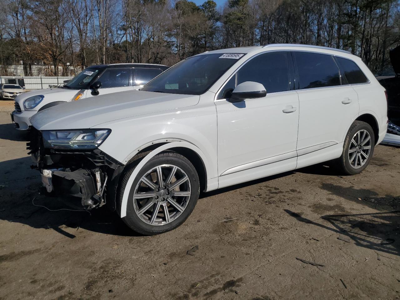 2017 Audi Q7 VIN WA1LAAF71HD031681