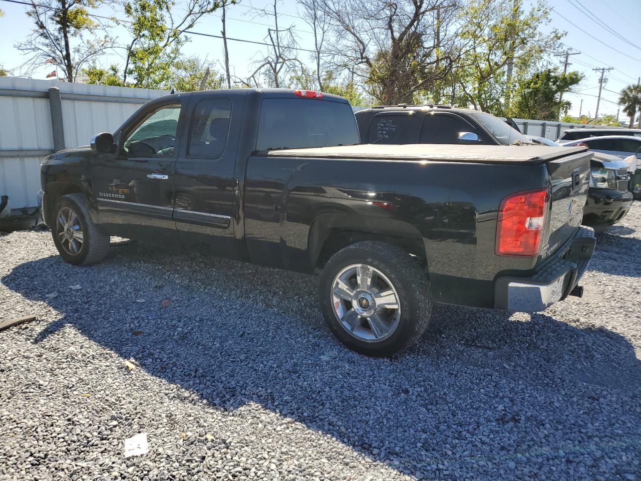 2012 Chevrolet Silverado VIN 1GCRCSE00CZ200993 Copart auction photo, front end / side damage thumbnail 2
