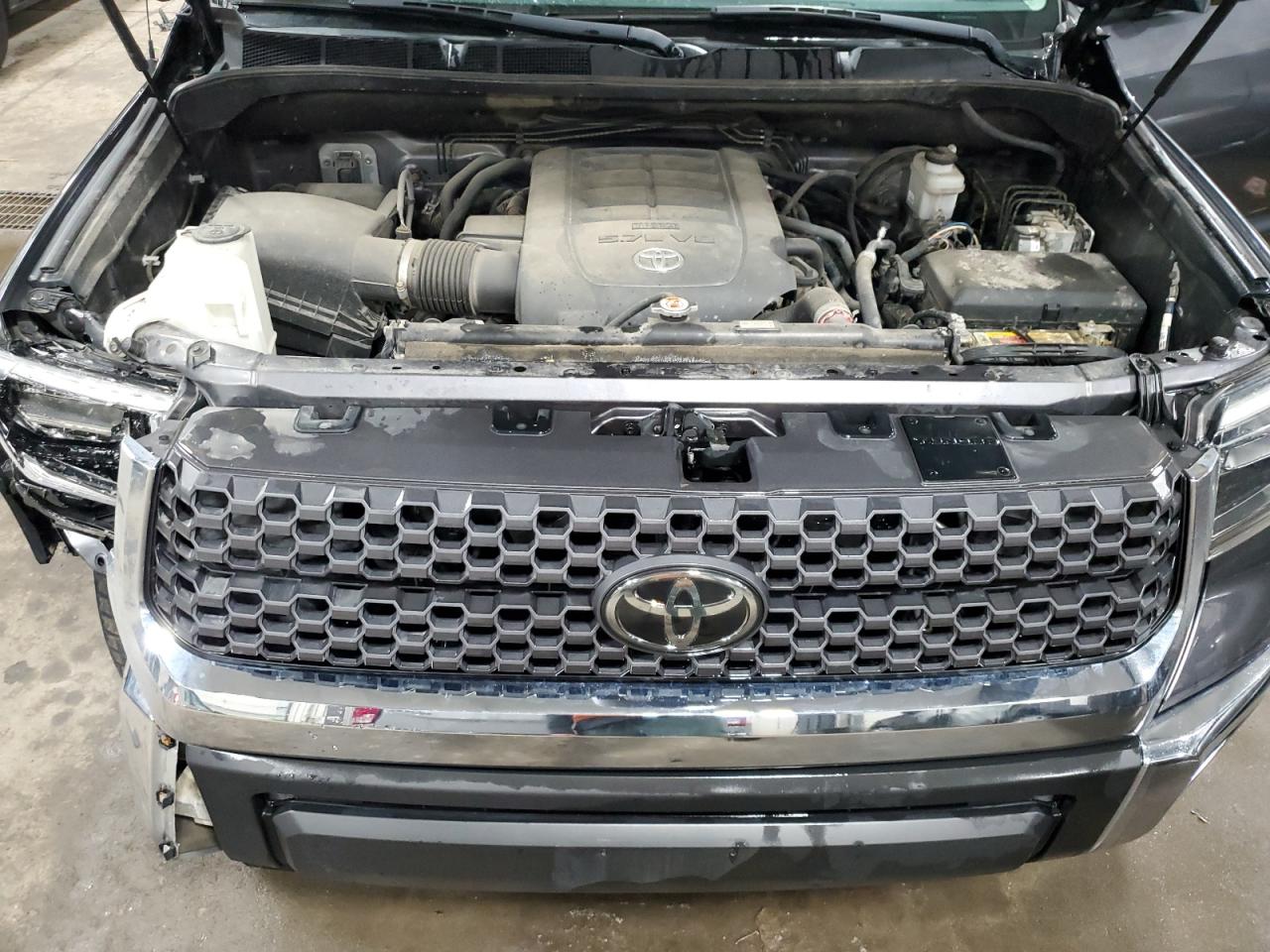 2018 Toyota Tundra VIN 5TFUW5F16JX738648 Copart auction photo, front end / side damage thumbnail 12