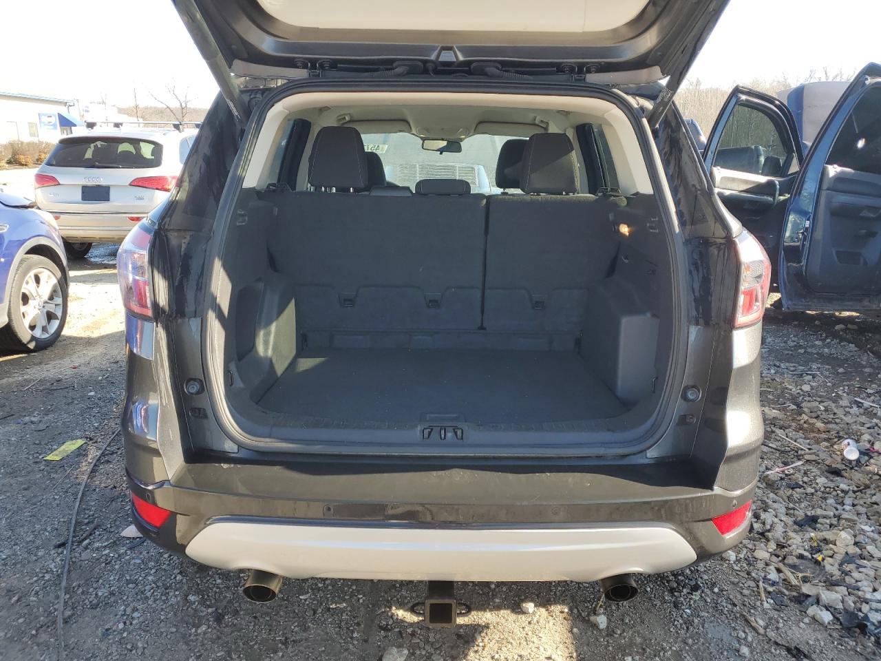 2017 Ford Escape VIN 1FMCU9GD9HUB00600 Copart auction photo, front end damage thumbnail 6