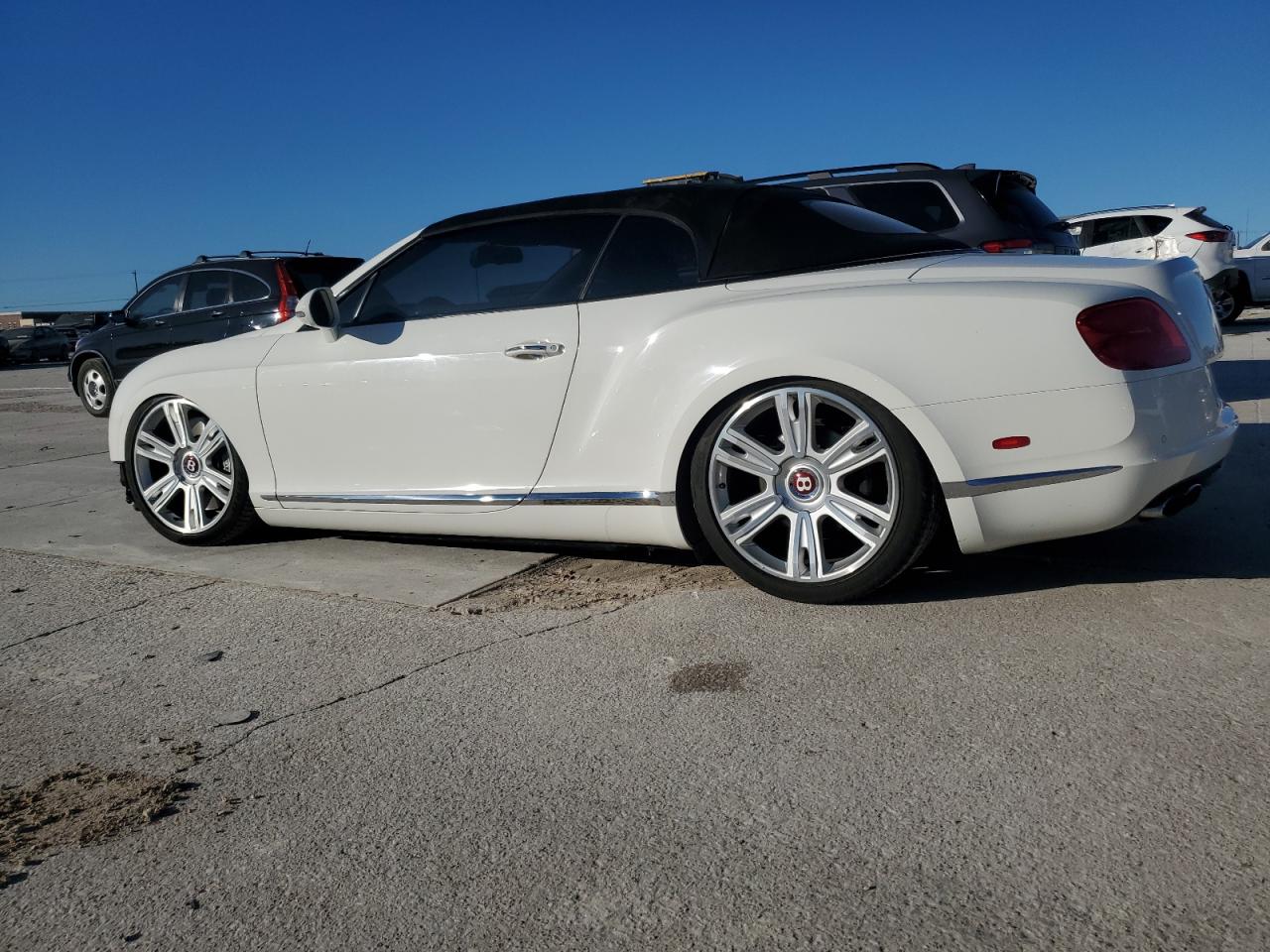 2013 Bentley Continental VIN SCBGT3ZAXDC082345 Copart auction photo, front end / undercarriage damage thumbnail 2