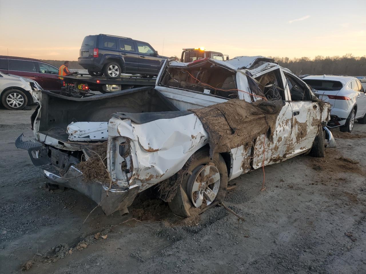 2018 RAM 1500 VIN 3C6RR6KT0JG157863 Copart auction photo, water/flood damage thumbnail 3