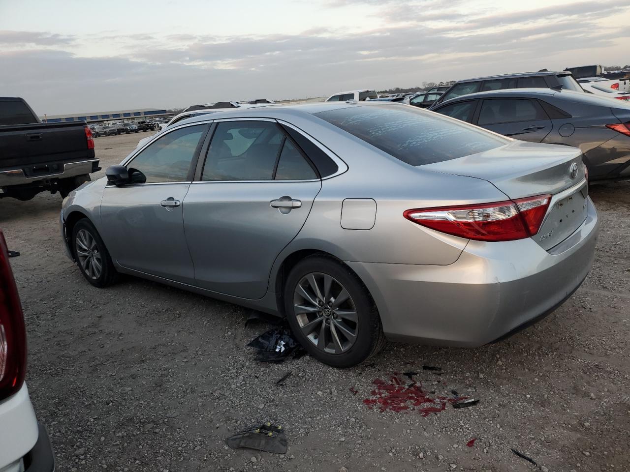 2015 Toyota Camry VIN 4T4BF1FK5FR477306 Copart auction photo, rear end / front end damage thumbnail 2