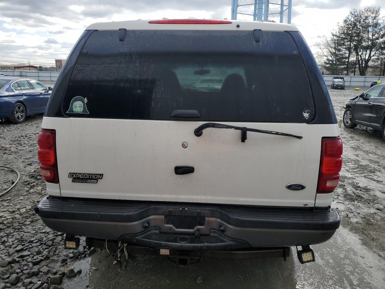 2000 Ford Expedition VIN 1FMRU1662YLB35757 Copart auction photo, front end damage thumbnail 6