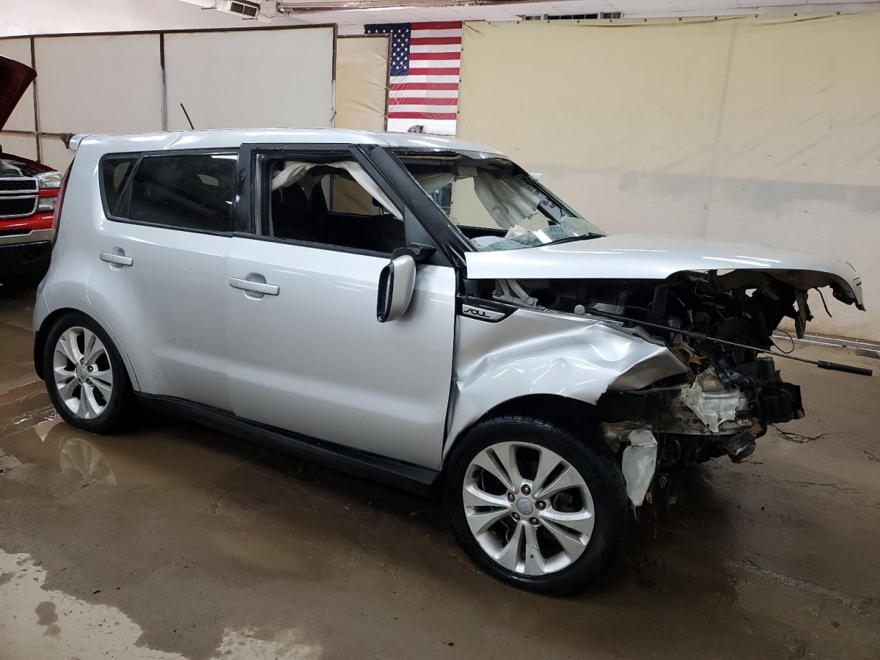 2015 KIA Soul VIN KNDJP3A50F7758450 Copart auction photo, all over / rollover damage thumbnail 4
