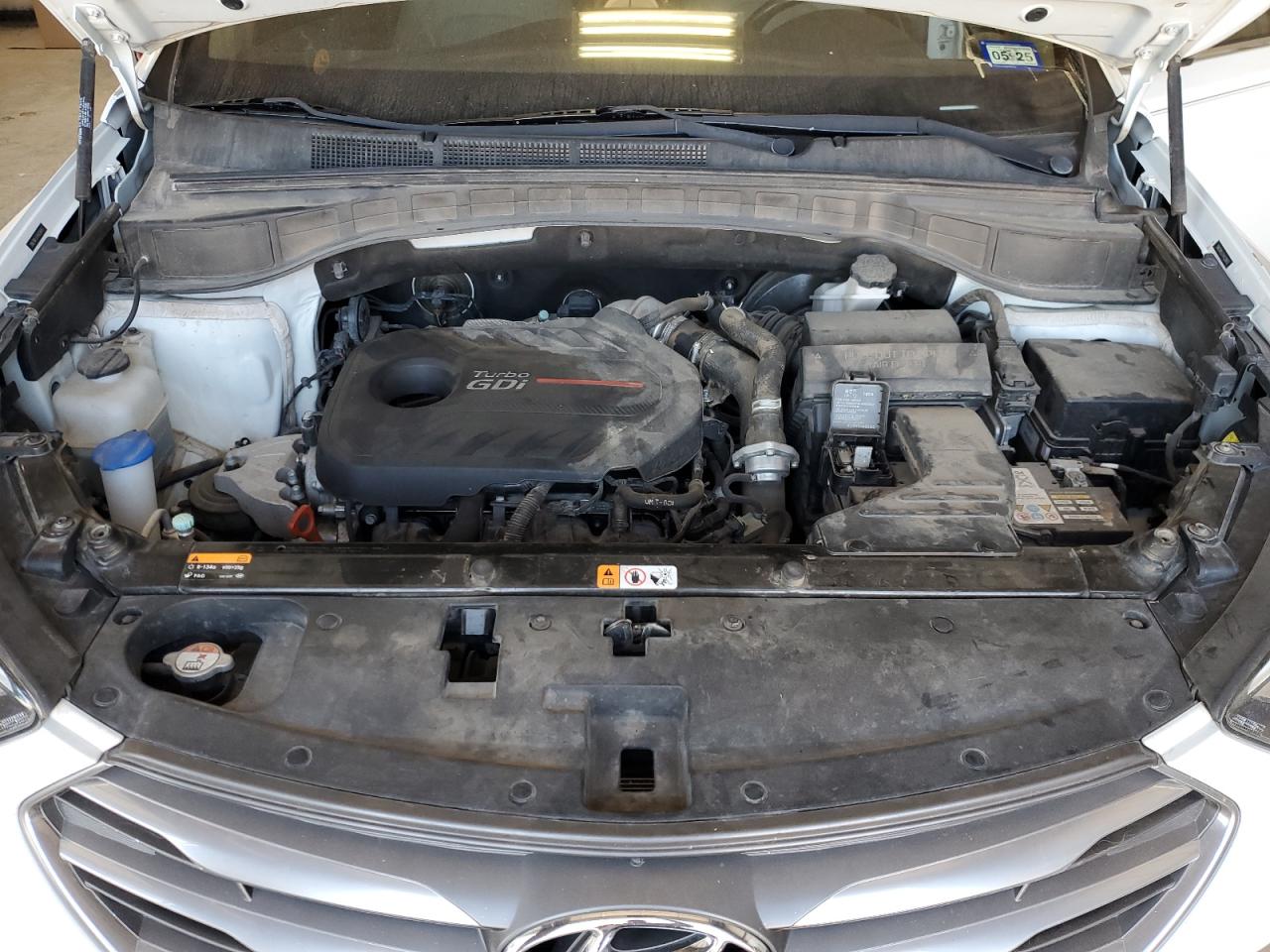 2017 Hyundai Santa Fe VIN 5NMZW4LA7HH038693 Copart auction photo, minor dent/scratches / normal wear damage thumbnail 12
