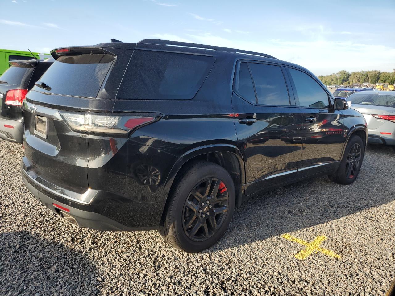 2019 Chevrolet Traverse VIN 1GNERKKW4KJ275299 Copart auction photo, water/flood damage thumbnail 3