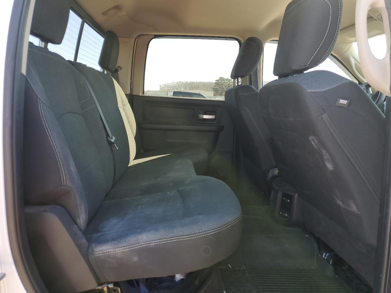 2019 RAM 2500 VIN 3C6UR5HJ8KG587569 Copart auction photo, front end / minor dent/scratches damage thumbnail 10