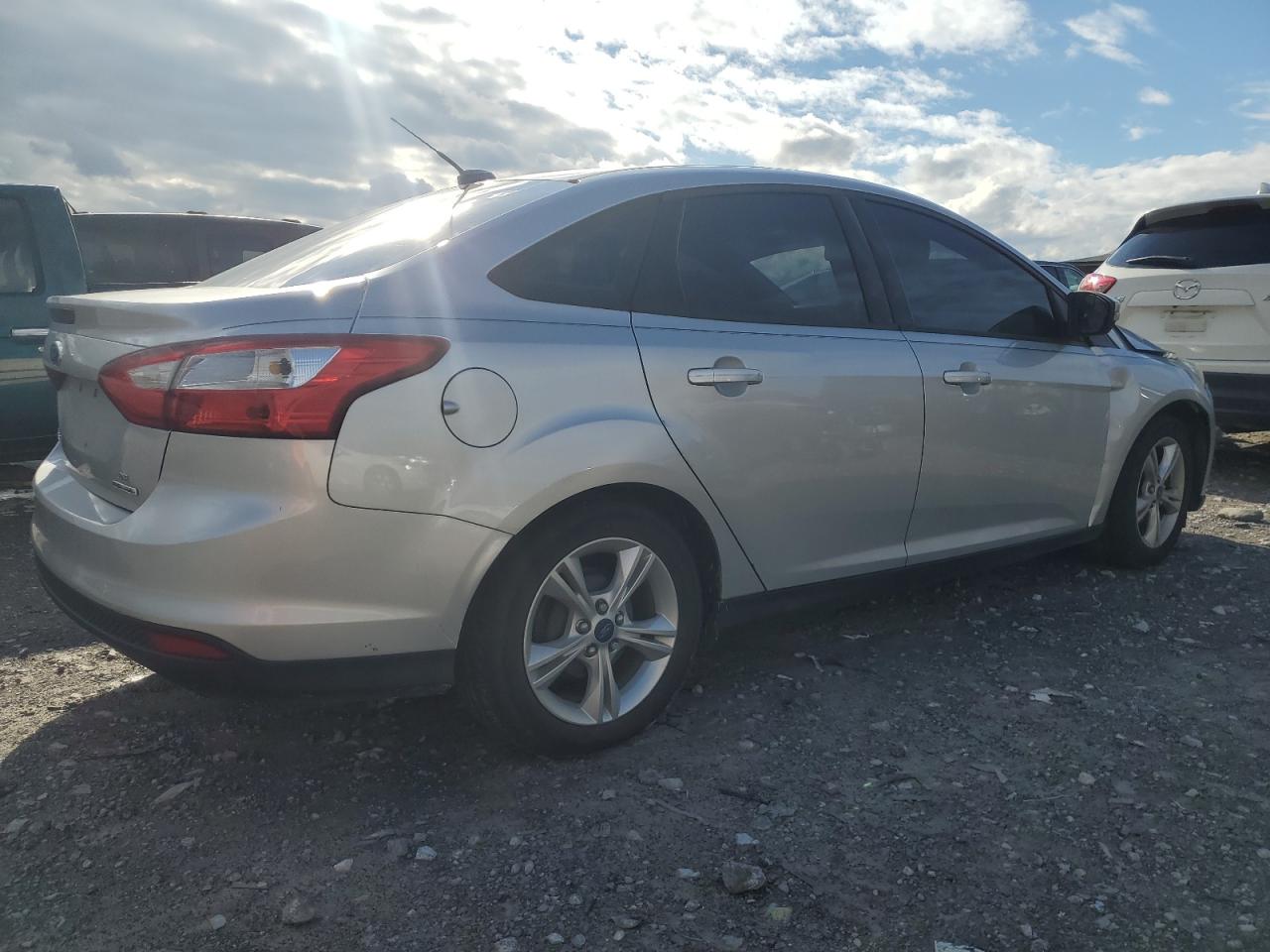 2013 Ford Focus VIN 1FADP3F28DL360683 Copart auction photo, front end damage thumbnail 3