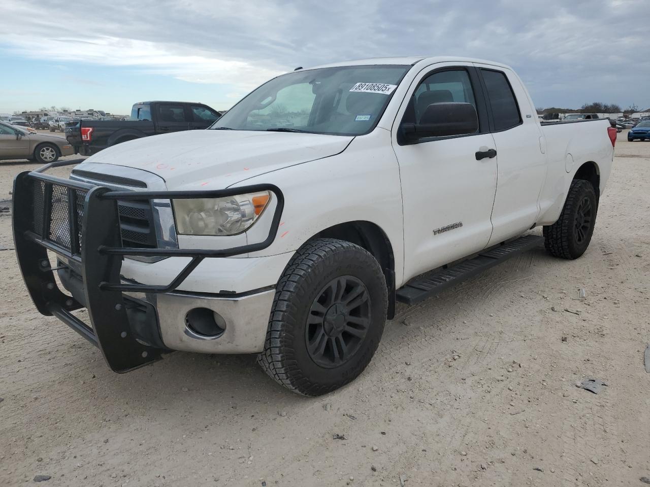 2011 Toyota Tundra VIN 5TFRM5F16BX031790