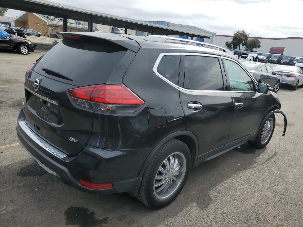 2017 Nissan Rogue VIN 5N1AT2MT4HC876099 Copart auction photo, front end damage thumbnail 3