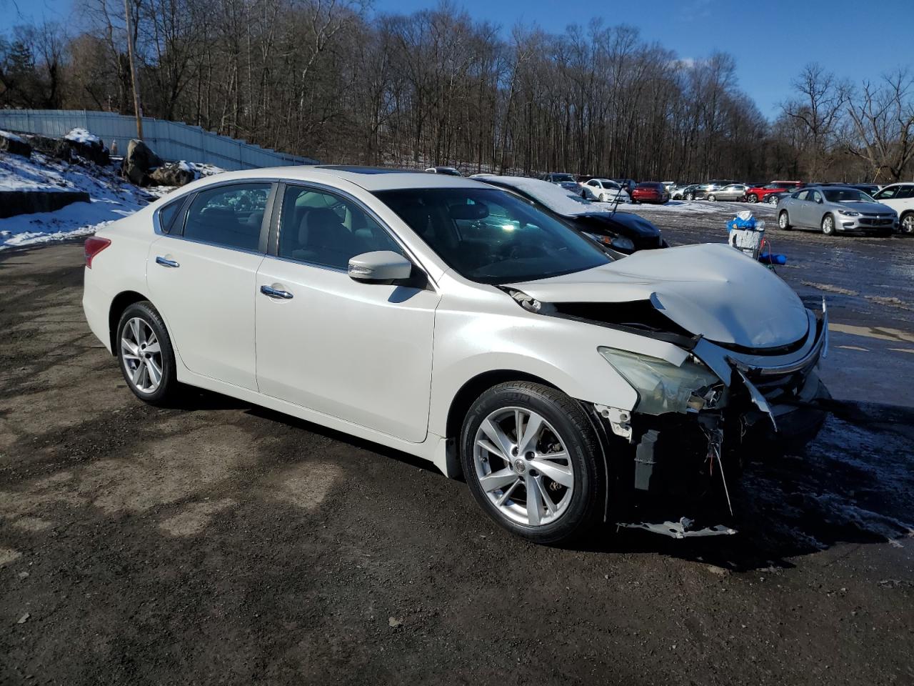 2013 Nissan Altima VIN 1N4AL3AP5DC270098 Copart auction photo, front end / minor dent/scratches damage thumbnail 4