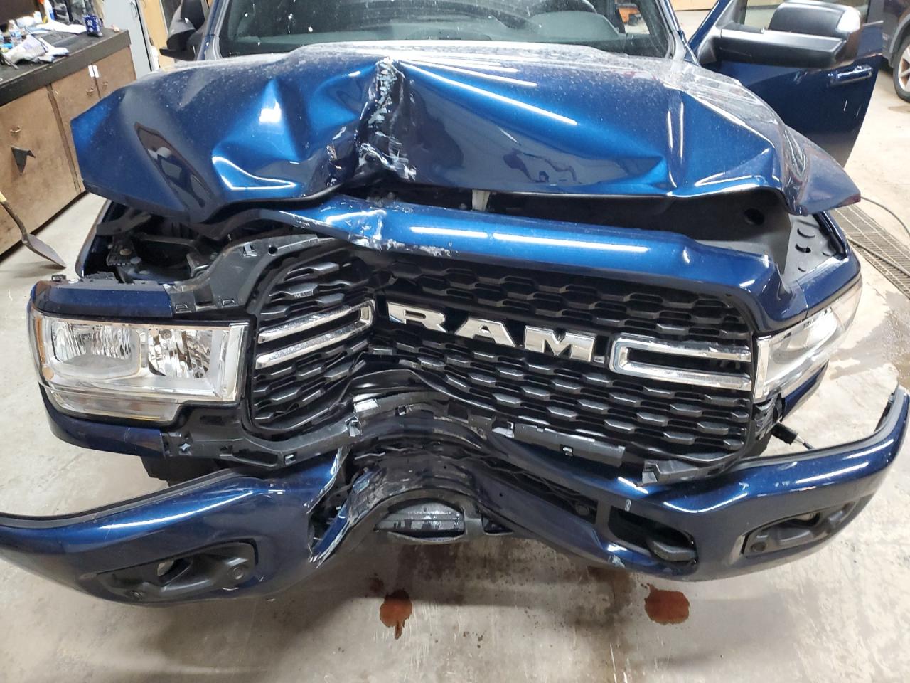 2022 RAM 2500 VIN 3C6UR5DL9NG196880 Copart auction photo, front end / rear end damage thumbnail 11