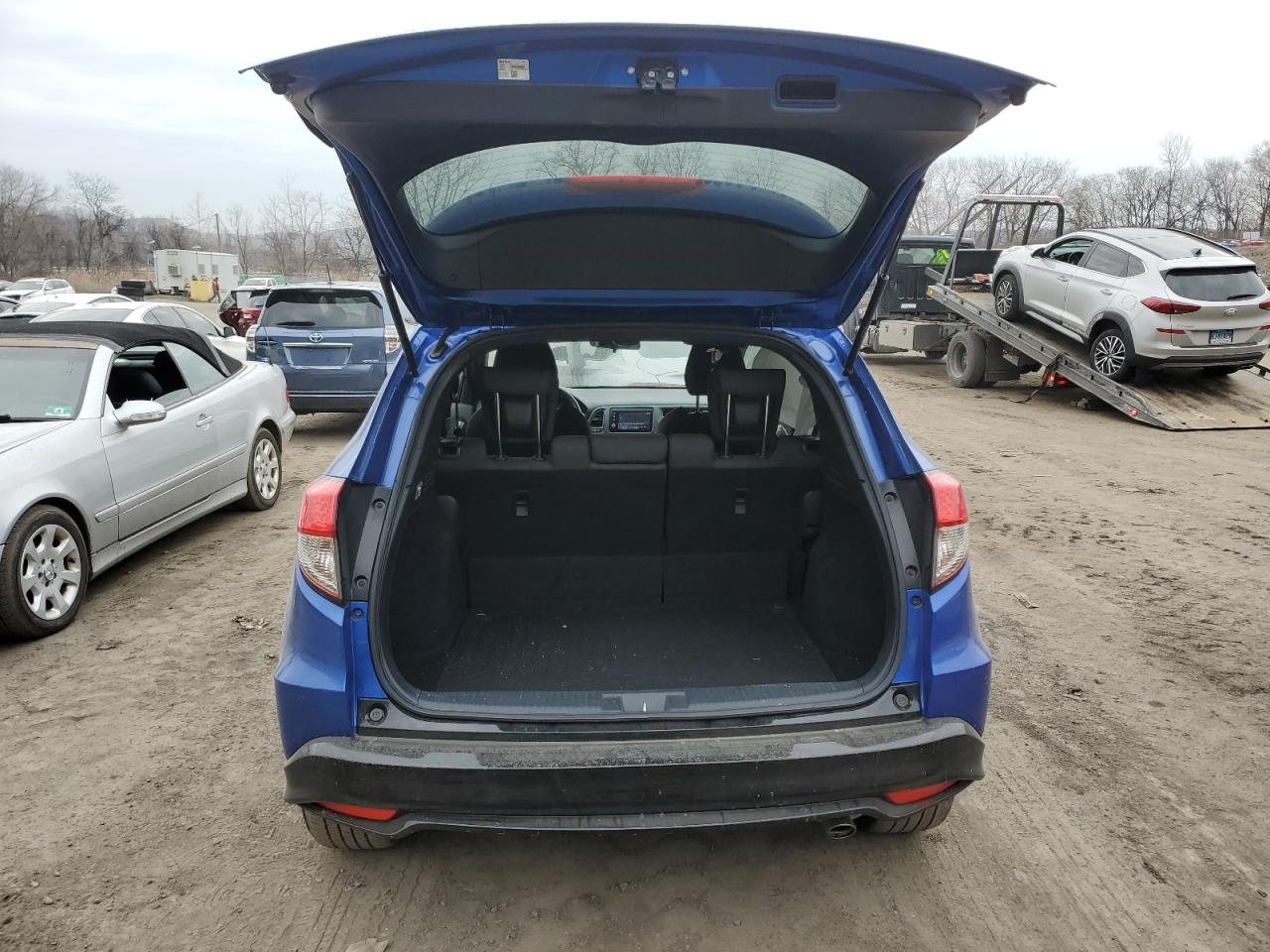 2021 Honda HR-V VIN 3CZRU6H13MM748346 Copart auction photo, side damage thumbnail 6
