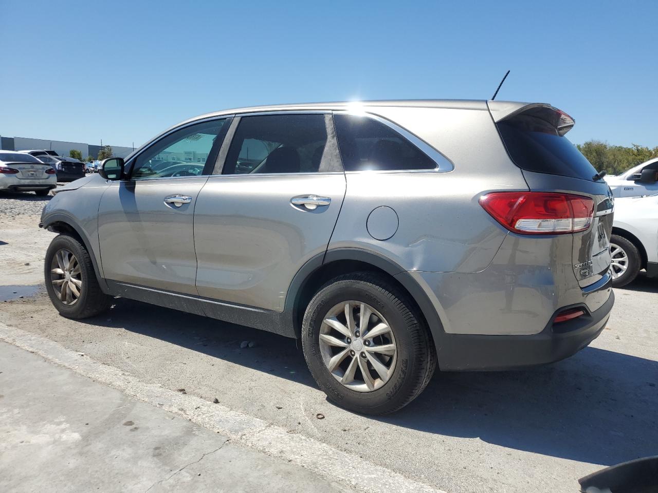 2018 KIA Sorento VIN 5XYPG4A37JG417413 Copart auction photo, front end / minor dent/scratches damage thumbnail 2