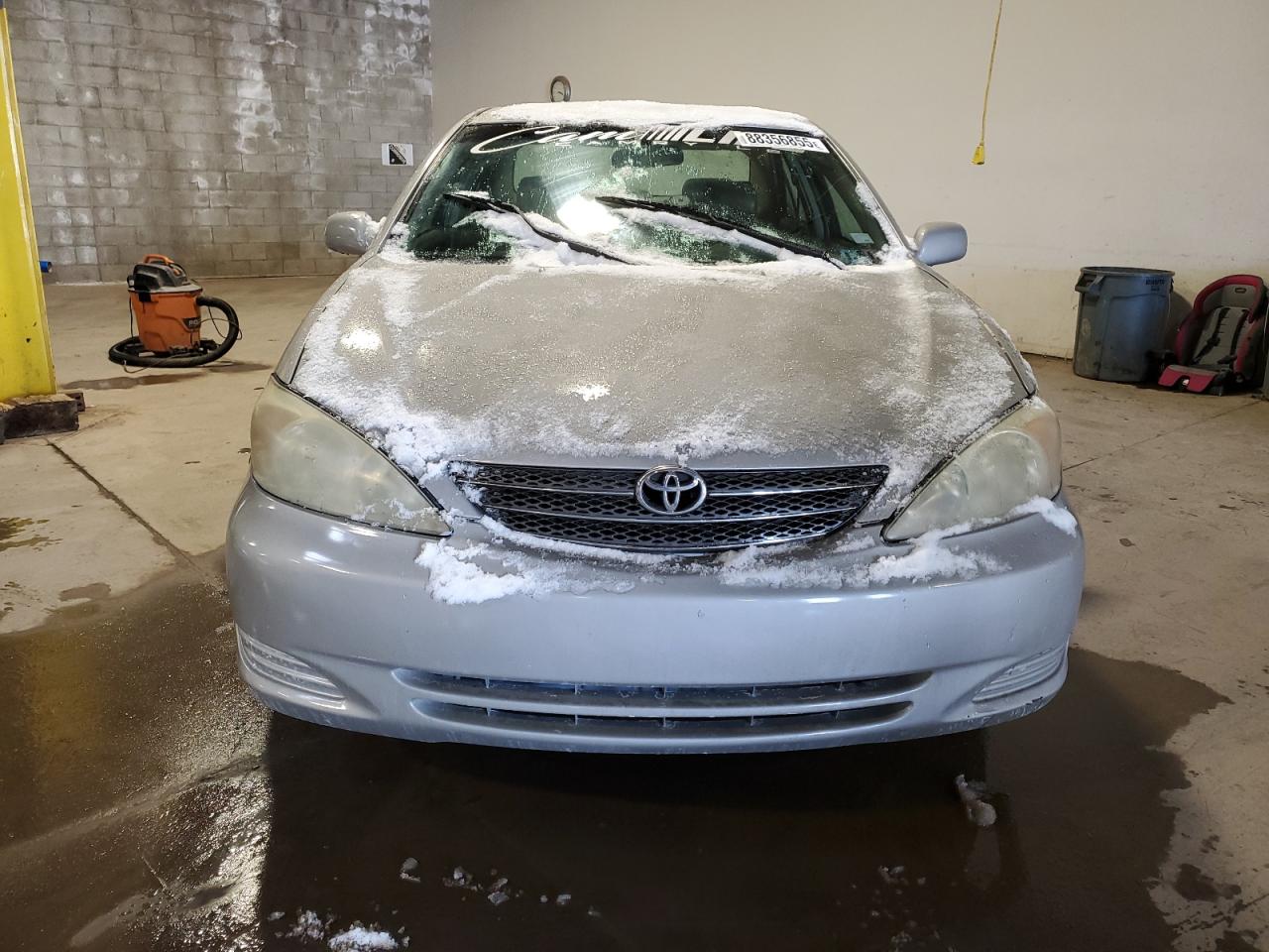 2004 Toyota Camry VIN 4T1BE32KX4U313707 Copart auction photo, front end / side damage thumbnail 5