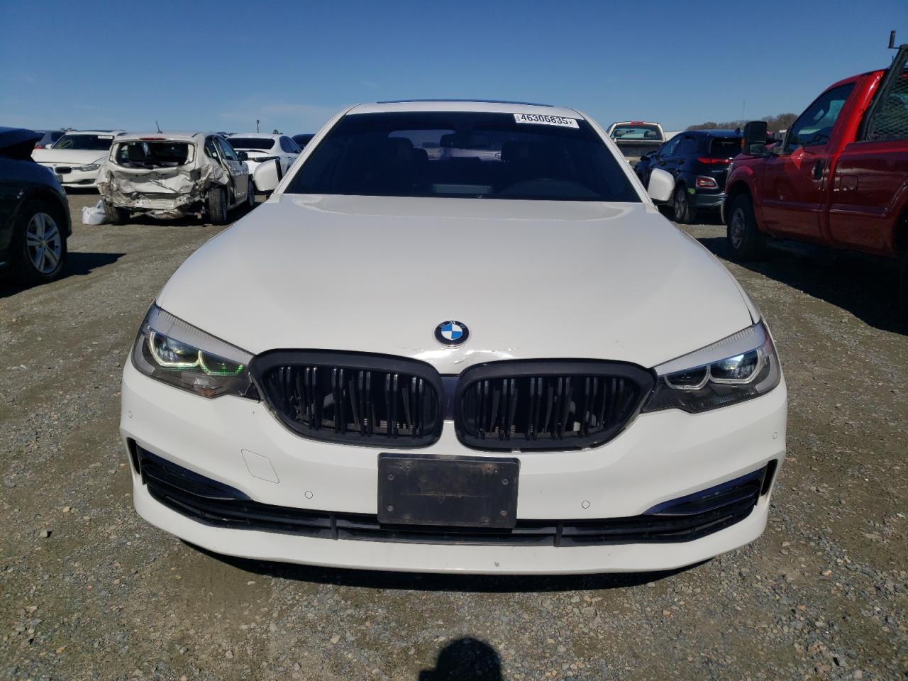 2017 BMW 5er VIN WBAJA5C39HWA34967 Copart auction photo, normal wear / minor dent/scratches damage thumbnail 5