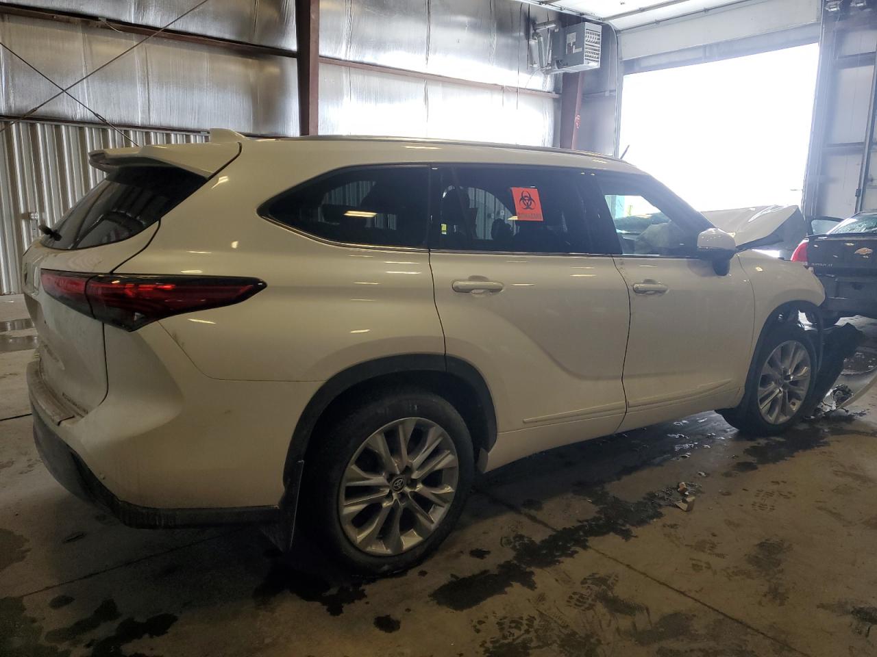2021 Toyota Highlander VIN 5TDDZRBH3MS069248 Copart auction photo, front end / rear end damage thumbnail 3