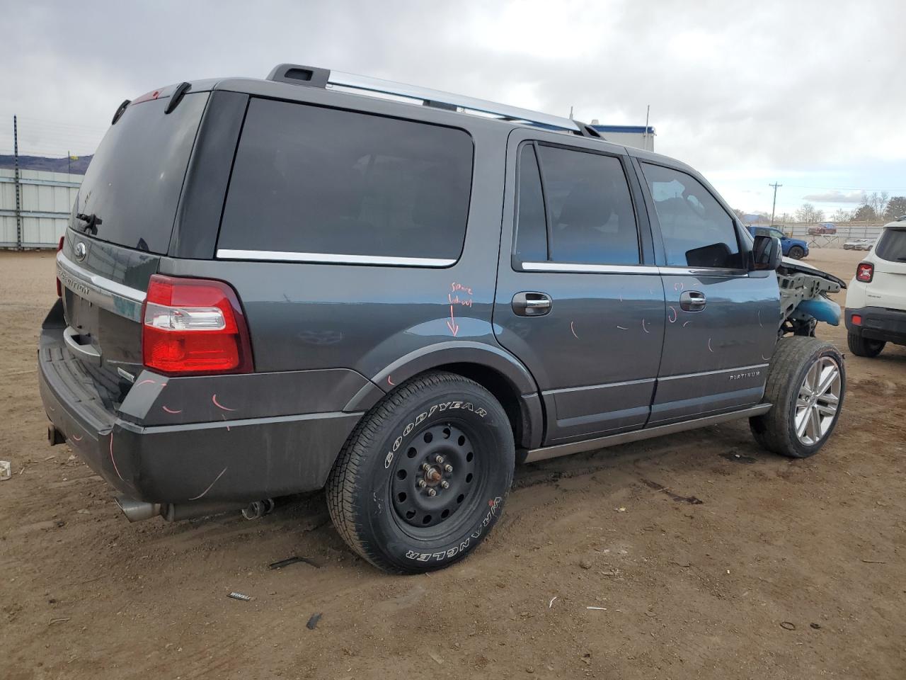 2015 Ford Expedition VIN 1FMJU1LT9FEF46551 Copart auction photo, front end damage thumbnail 3