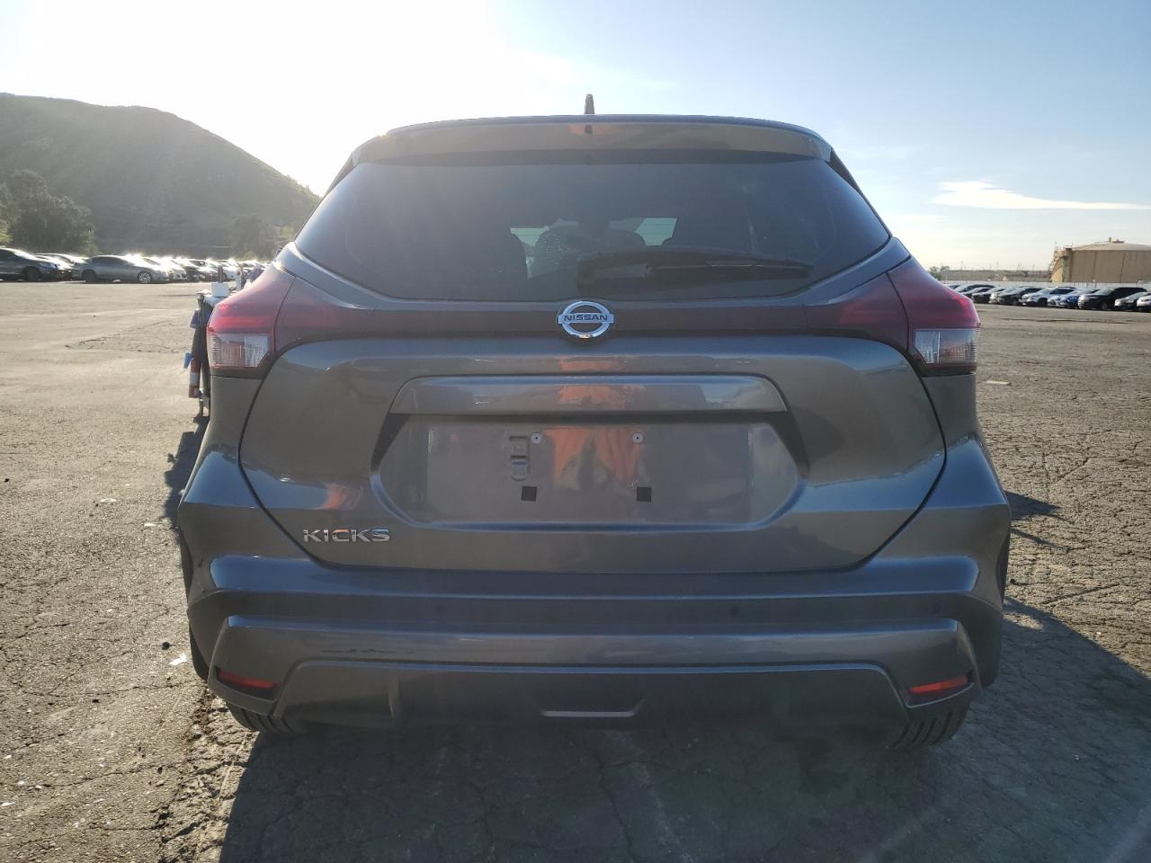2021 Nissan Kicks VIN 3N1CP5BVXML556603 Copart auction photo, front end / side damage thumbnail 6