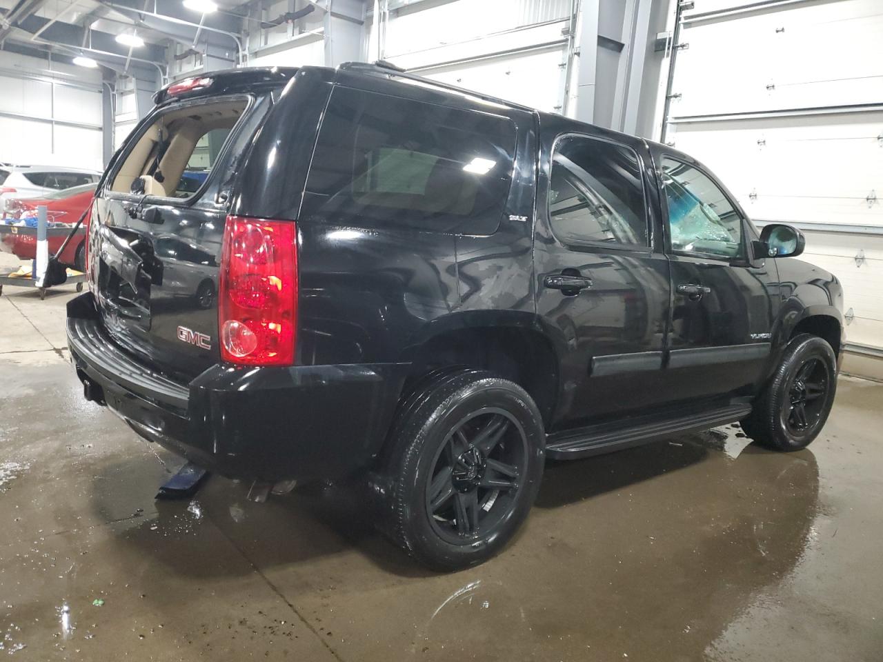 2011 GMC Yukon VIN 1GKS2CE0XBR368931 Copart auction photo, top/roof / front end damage thumbnail 3