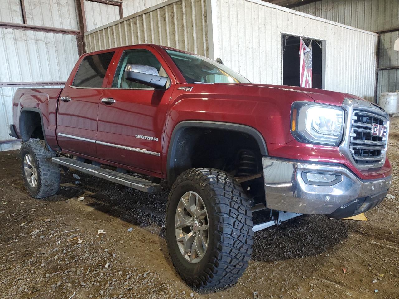 2018 GMC Sierra VIN 3GTU2NEC8JG204098 Copart auction photo, undercarriage / minor dent/scratches damage thumbnail 4