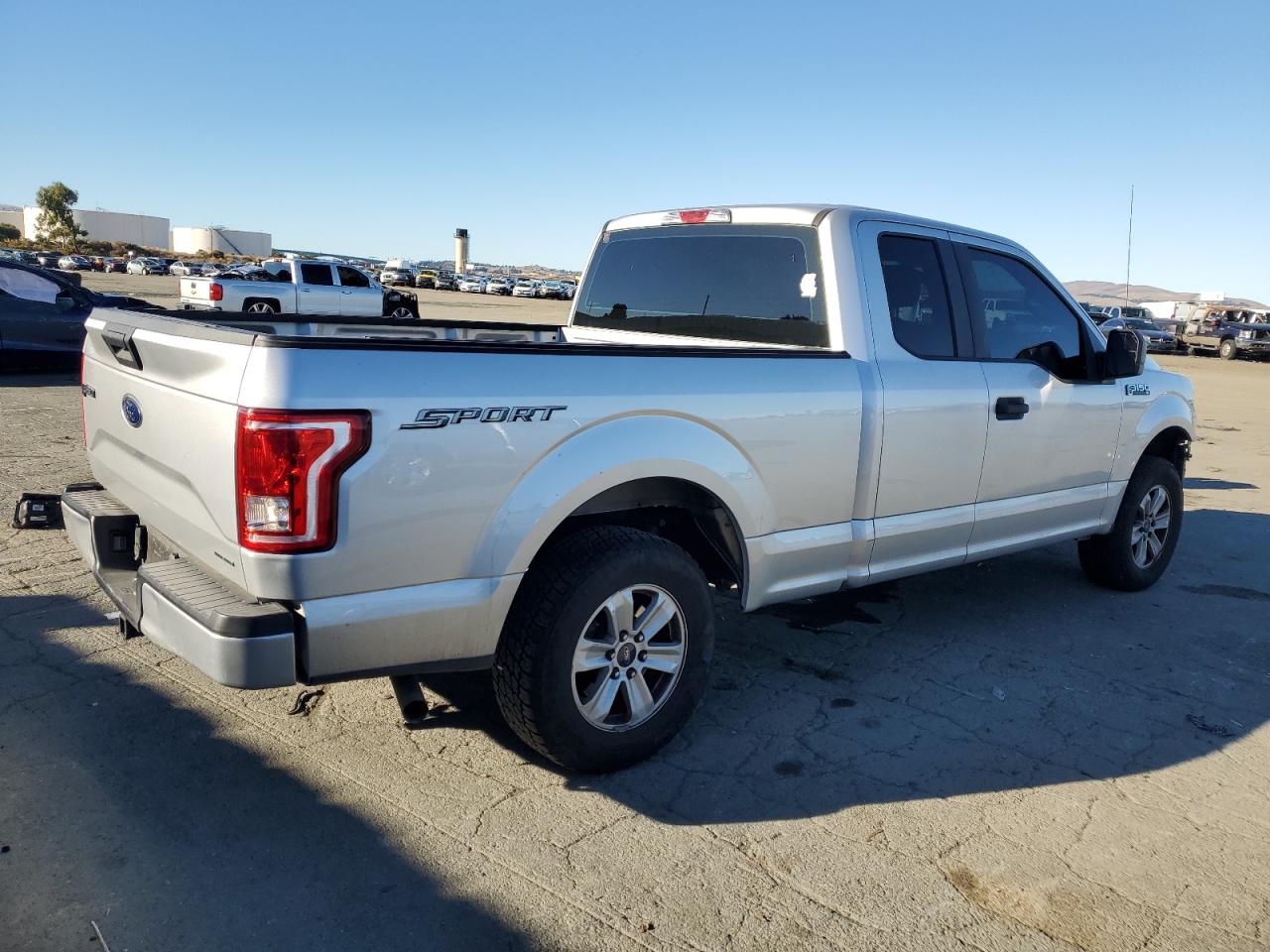 2015 Ford F-150 VIN 1FTEX1C88FKE50811 Copart auction photo, front end damage thumbnail 3