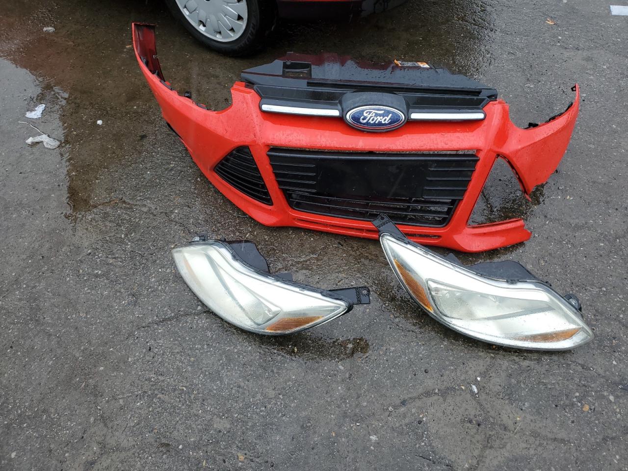 2014 Ford Escape VIN 1FMCU0JX8EUC29261 Copart auction photo, front end damage thumbnail 12