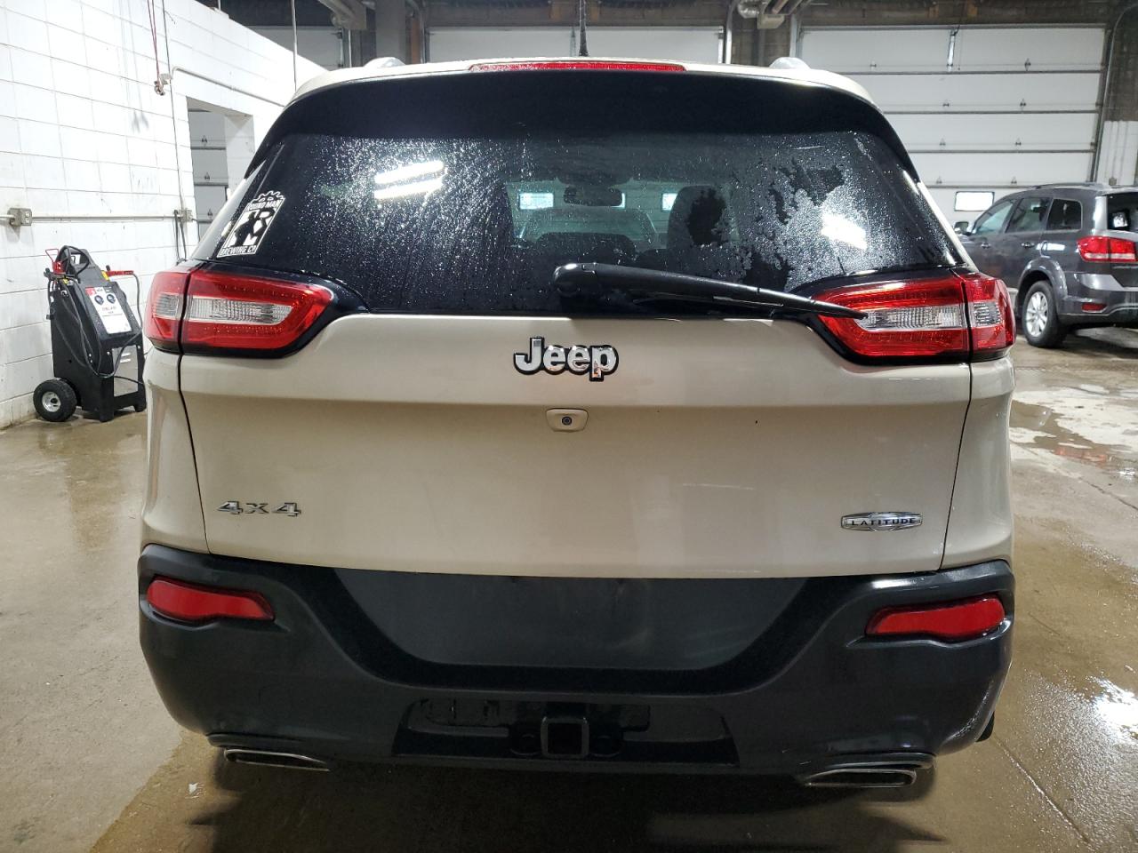 2015 Jeep Grand Cherokee VIN 1C4PJMCS1FW601438 Copart auction photo, front end damage thumbnail 6