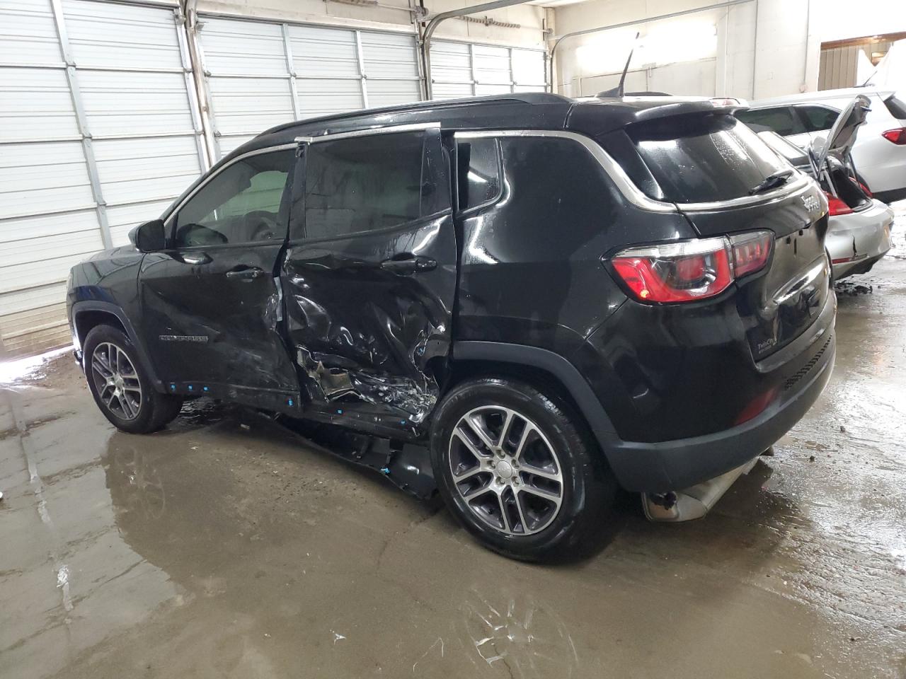 2019 Jeep Compass VIN 3C4NJCBB5KT755878 Copart auction photo, side / undercarriage damage thumbnail 2