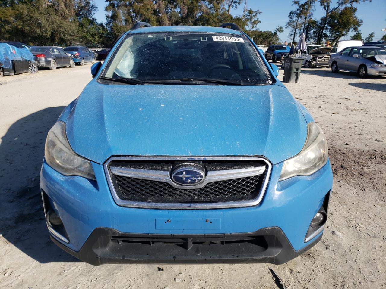 2017 Subaru XV VIN JF2GPADC5HH273387 Copart auction photo, side / front end damage thumbnail 5