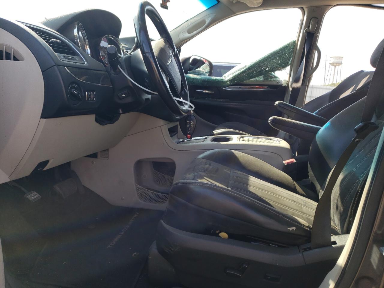 2014 Chrysler Town & Country VIN 2C4RC1CG5ER373366 Copart auction photo, front end / side damage thumbnail 8