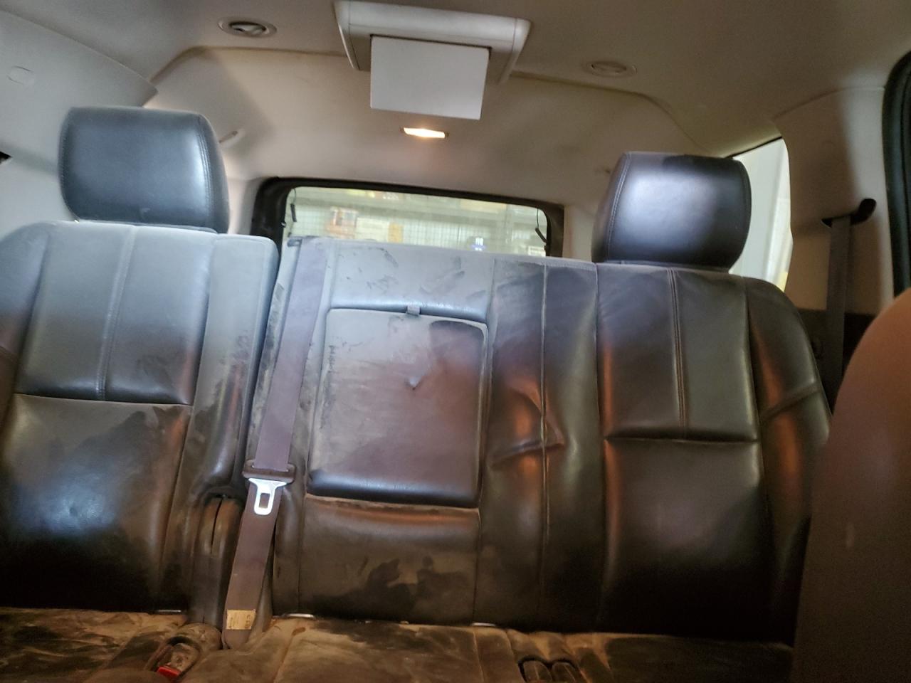 2014 Chevrolet Suburban VIN 1GNSKJE74ER226325 Copart auction photo, all over damage thumbnail 10