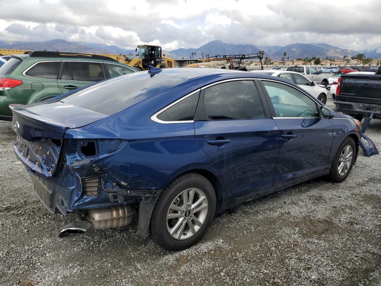 2017 Hyundai Sonata VIN 5NPE24AF6HH496995 Copart auction photo, front end / rear end damage thumbnail 3