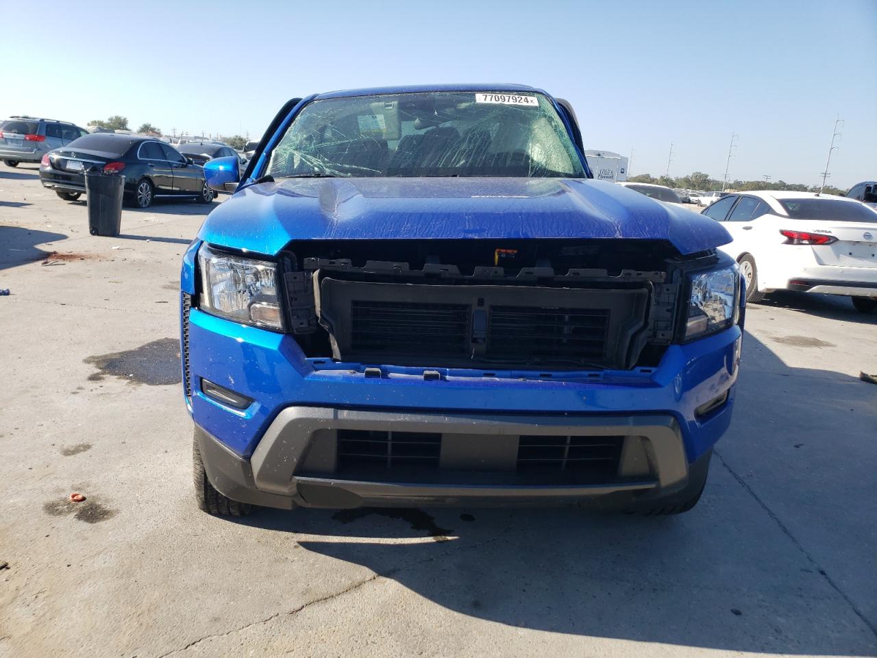 2024 Nissan Navara (Frontier) VIN 1N6ED1EJ1RN645335 Copart auction photo, side damage thumbnail 5