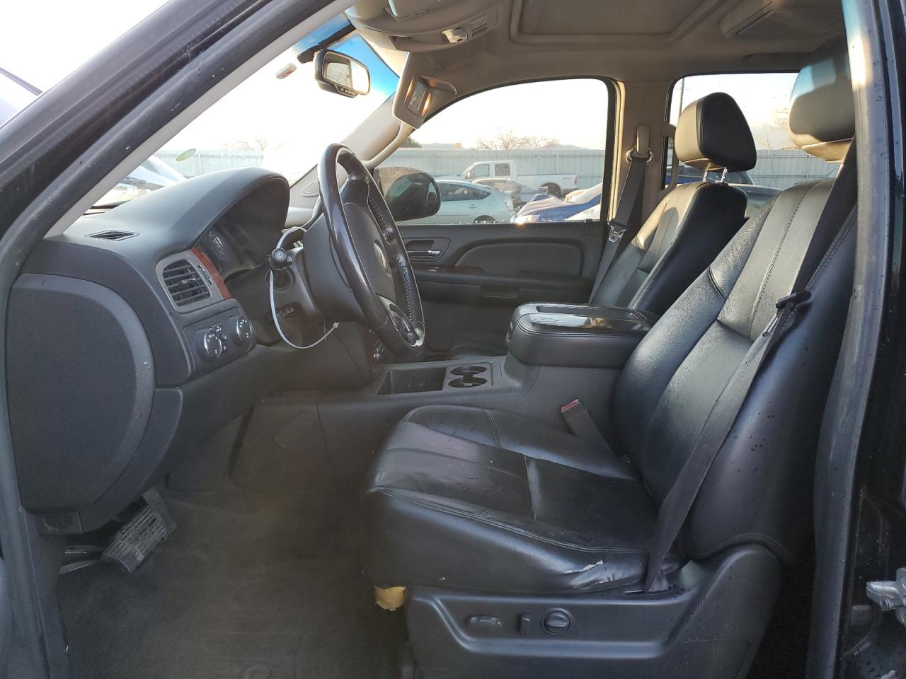 2009 Chevrolet Tahoe VIN 1GNFK230X9R208138 Copart auction photo, front end damage thumbnail 7