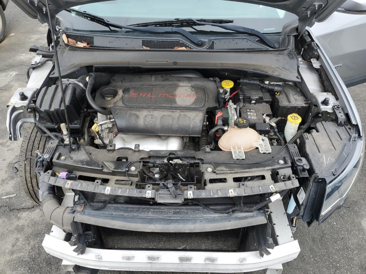 2018 Jeep Compass VIN 3C4NJDCB5JT137933 Copart auction photo, rear end / front end damage thumbnail 12