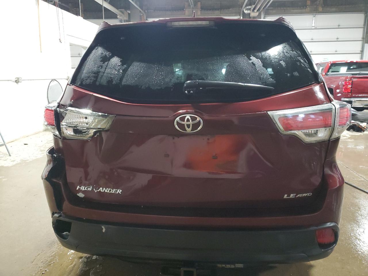2015 Toyota Highlander VIN 5TDBKRFH0FS192868 Copart auction photo, rear end damage thumbnail 6