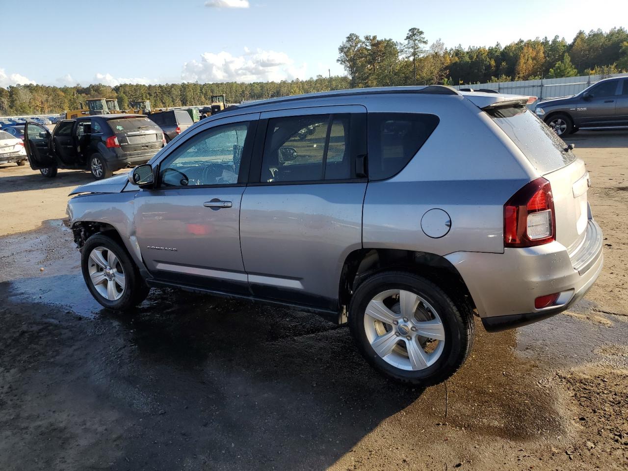 2016 Jeep Compass VIN 1C4NJCEA5GD615023 Copart auction photo, front end / rear end damage thumbnail 2