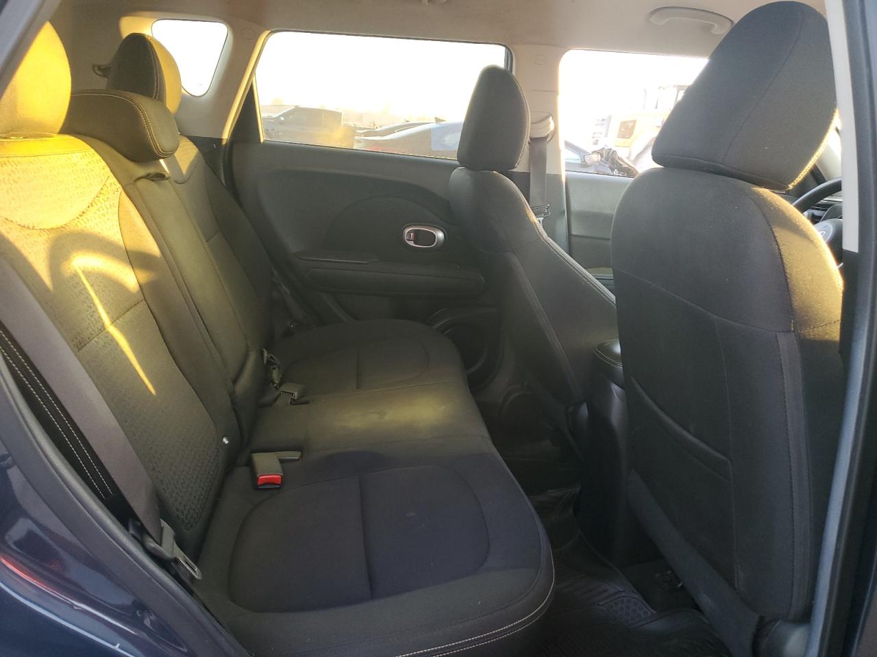 2015 KIA Soul VIN KNDJP3A52F7184689 Copart auction photo, vandalism damage thumbnail 10