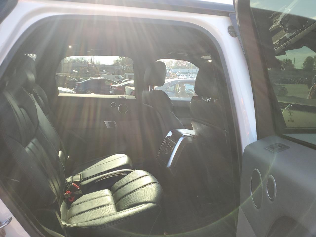 2015 Land Rover Range Rover VIN SALWG2VF4FA538792 Copart auction photo, front end damage thumbnail 11