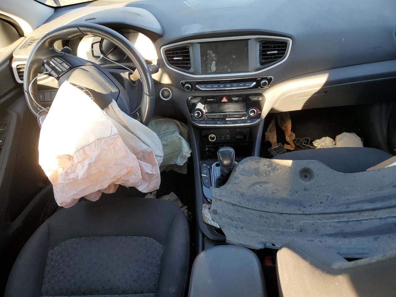 2018 Hyundai IONIQ VIN KMHC65LD6JU075301 Copart auction photo, front end damage thumbnail 8