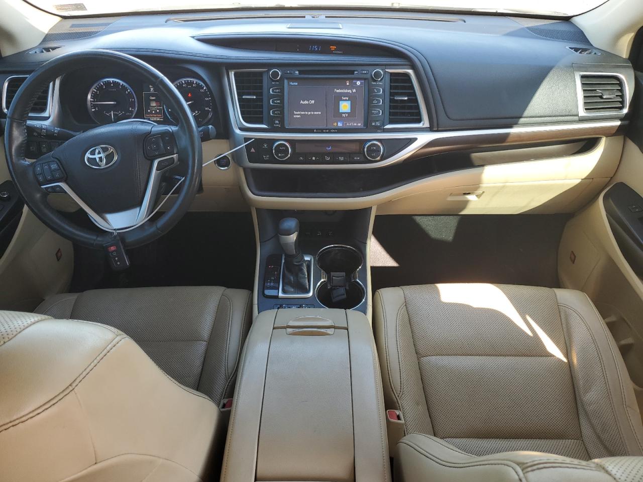 2016 Toyota Highlander VIN 5TDDKRFH3GS238753 Copart auction photo, rear end damage thumbnail 8