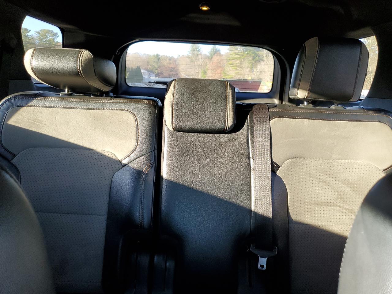 2017 Ford Explorer VIN 1FM5K8D82HGA52307 Copart auction photo, vandalism damage thumbnail 10
