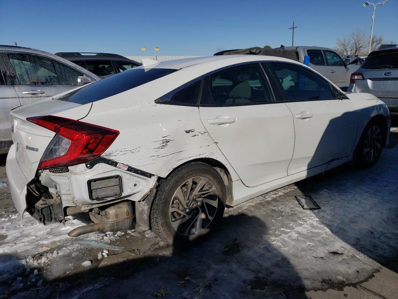 2017 Honda Civic VIN 19XFC2F81HE075352 Copart auction photo, front end / side damage thumbnail 3
