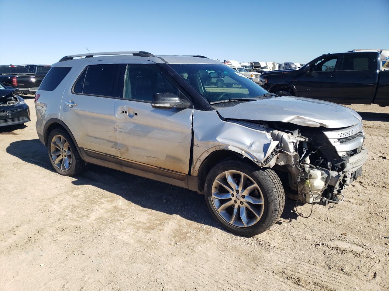 2014 Ford Explorer VIN 1FM5K7D82EGA27171 Copart auction photo, front end / side damage thumbnail 4