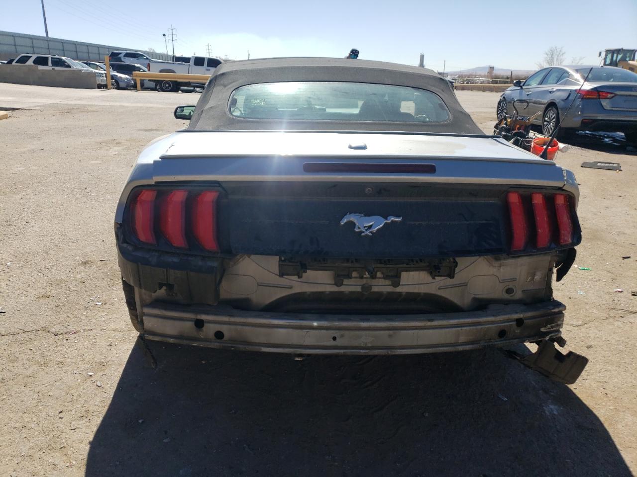 2020 Ford Mustang VIN 1FATP8UH9L5125406 Copart auction photo, side / front end damage thumbnail 6