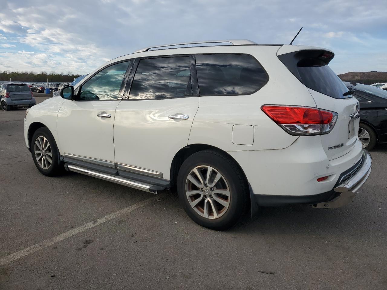 2014 Nissan Pathfinder VIN 5N1AR2MM7EC647760 Copart auction photo, all over damage thumbnail 2